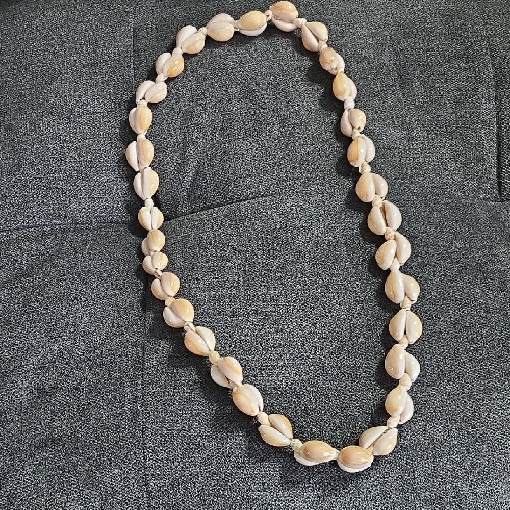 Handcrafted Cream Shell Necklace